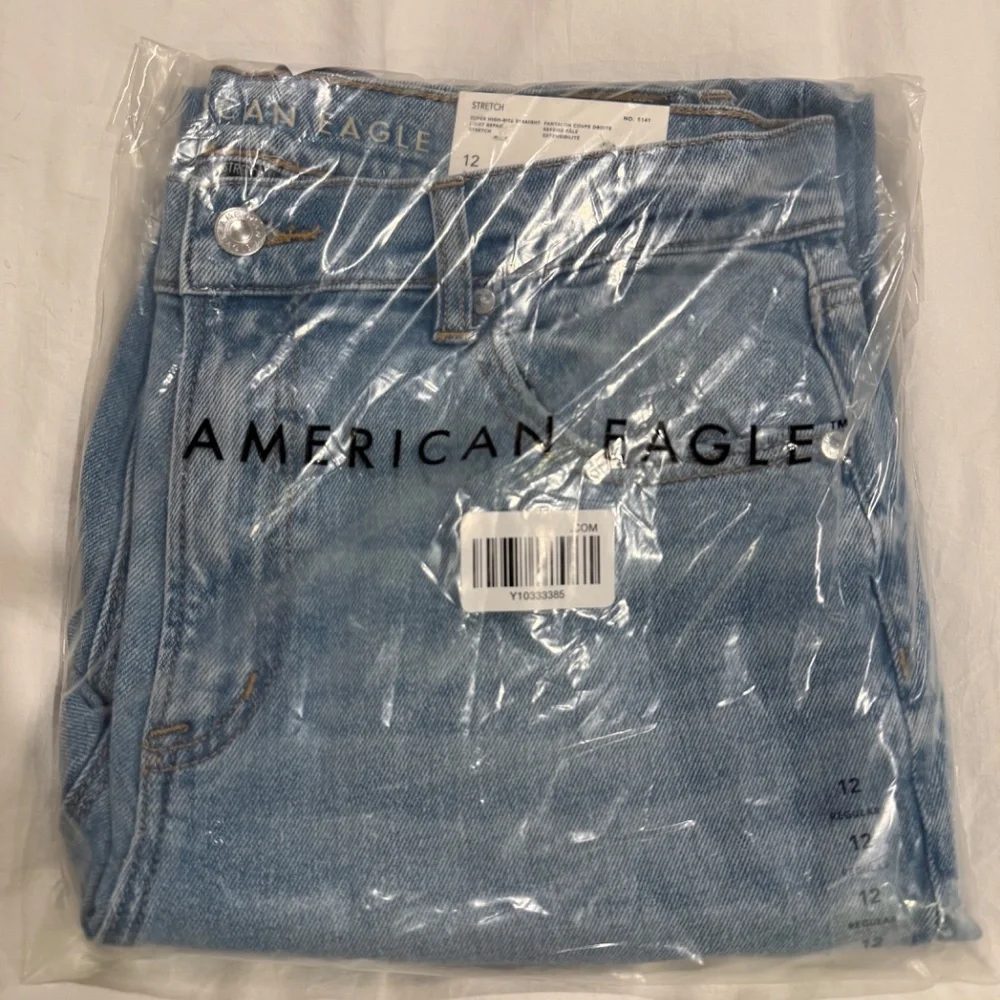 AE Stretch Super High-Waisted Straight Jean NWT 12 - Picture 6 of 7